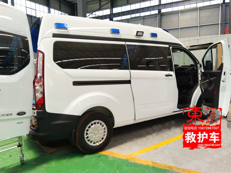 救護車生產現場照片1